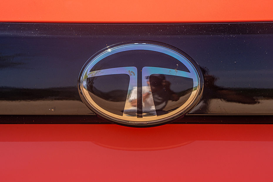 Tiago Gallery Image