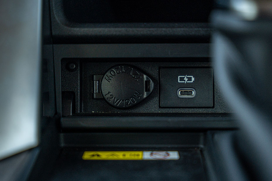Land Cruiser 300 Gallery Image