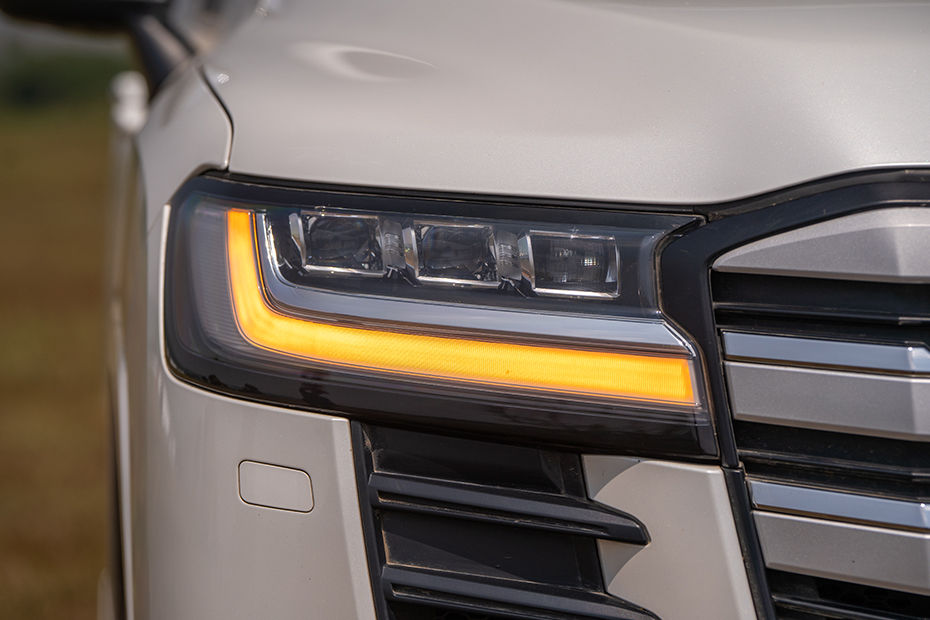 Land Cruiser 300 Gallery Image