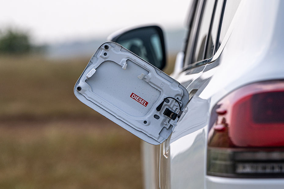 Land Cruiser 300 Gallery Image