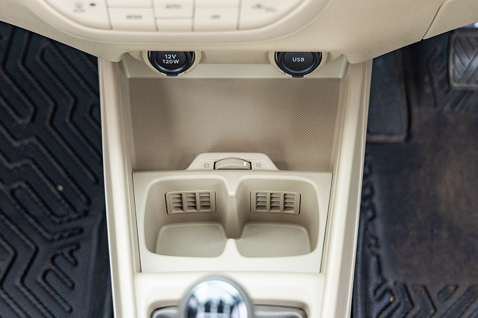 Ertiga Gallery Image