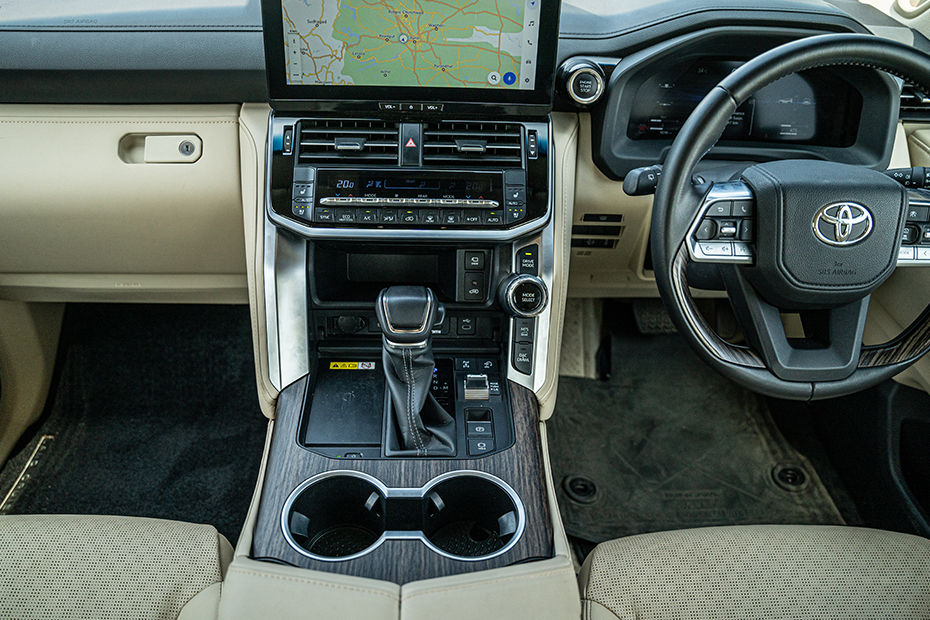 Land Cruiser 300 Gallery Image